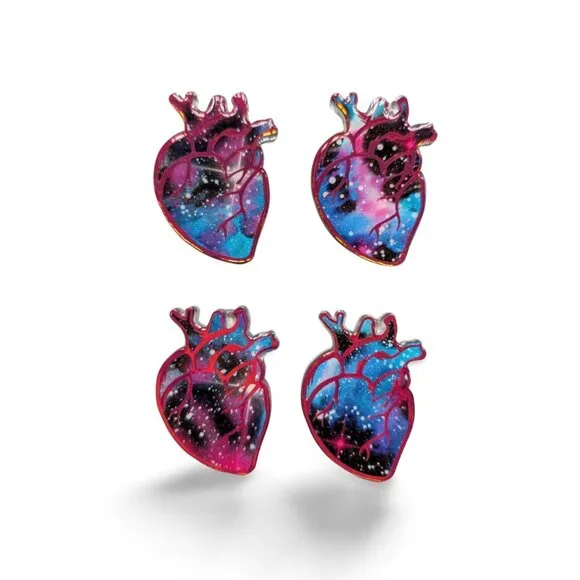 Heart Badge Reel | Handmade ID Holder | Nurse Teacher Student Therapist Gift NWT - Picture 2 of 3